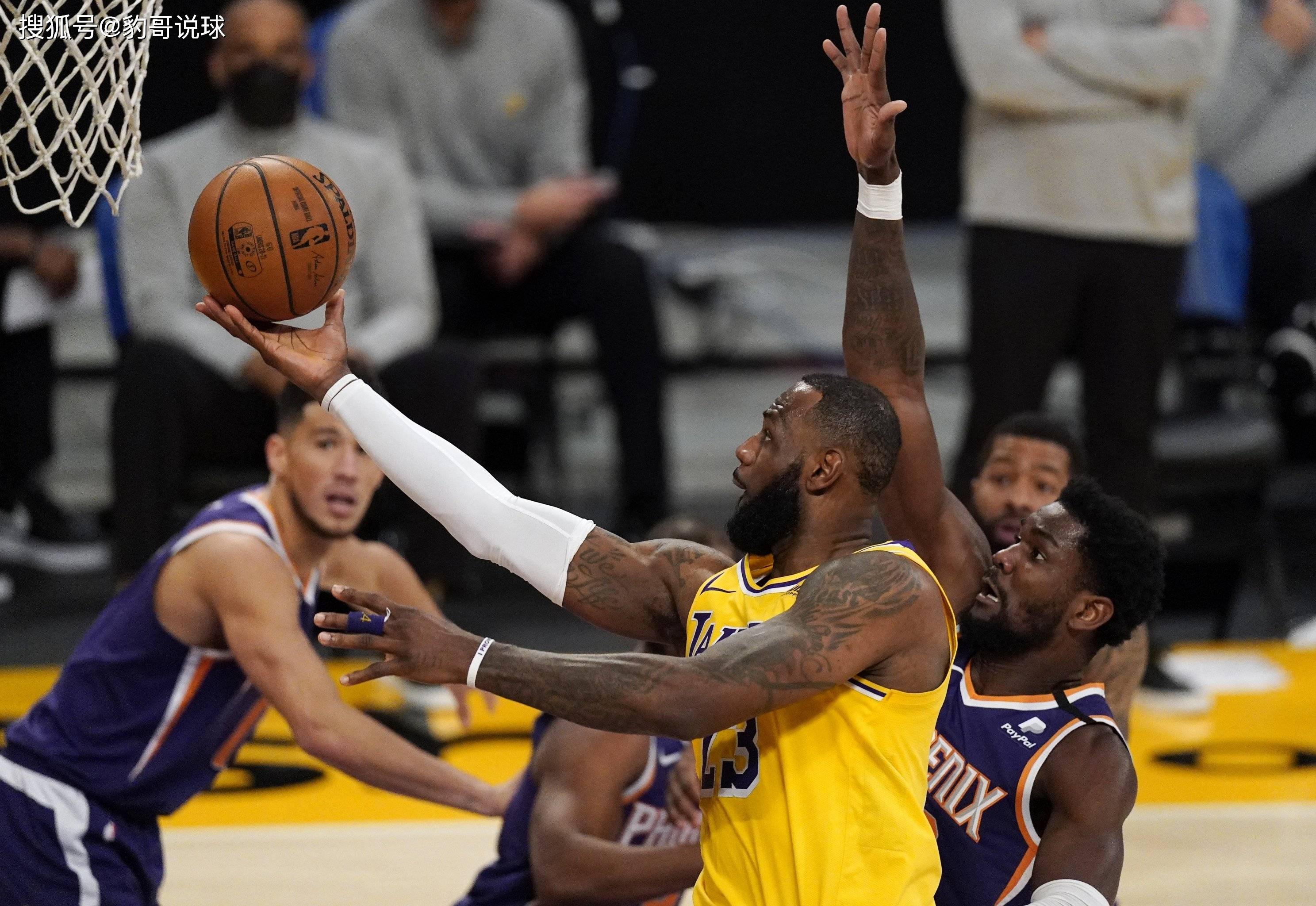 QIUSU Sports关于国际比赛日菲尼克斯太阳调整名单以备NBA总决赛，临场应变环节打磨，赛场秩序良好，年轻球员得到机会的信息