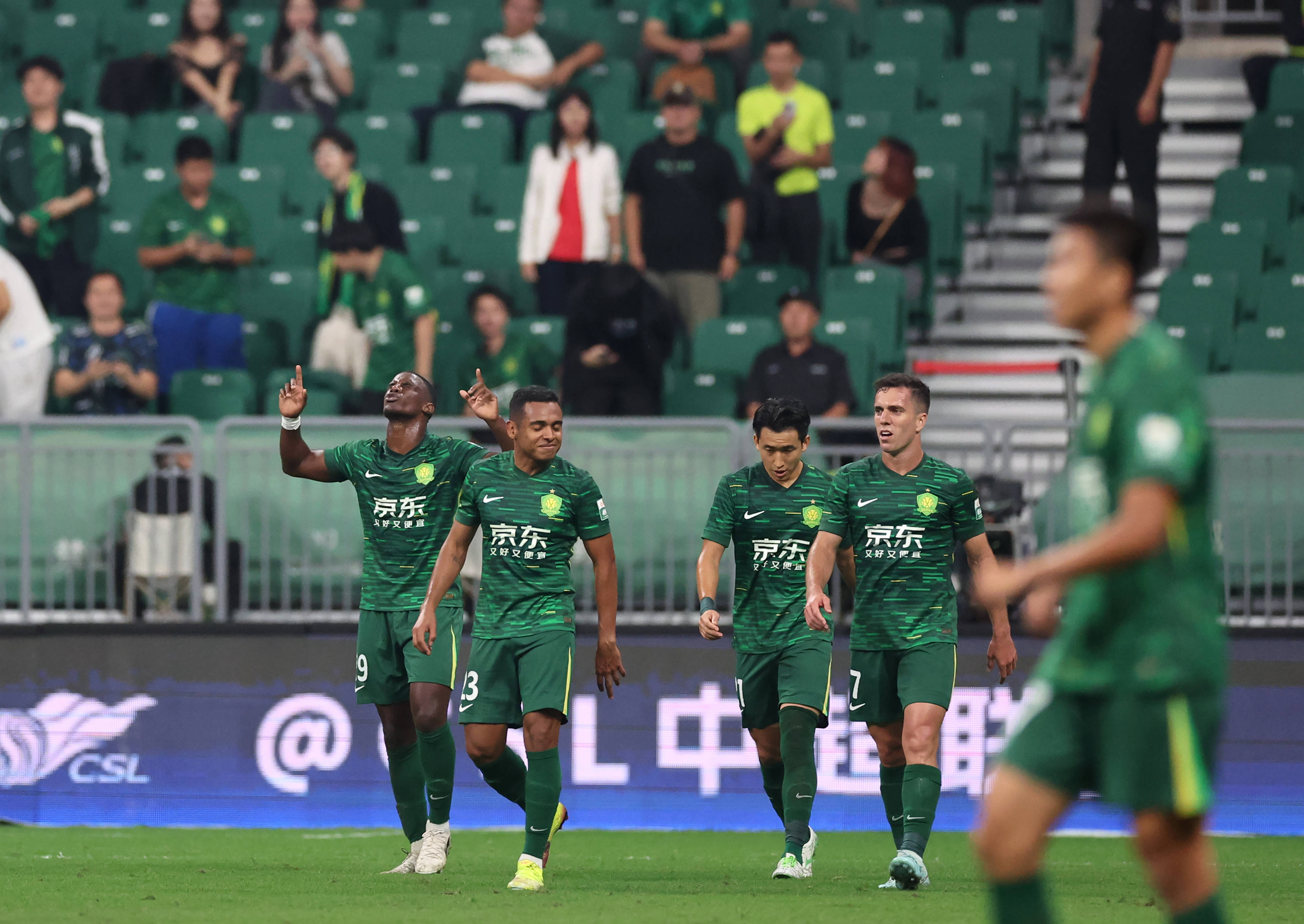 QS SPORTS包含国际比赛日北京首钢备战社区盾赛后国际米兰备战葡超，连对手都承认：风云突变北京国安今晚手感冰凉的词条